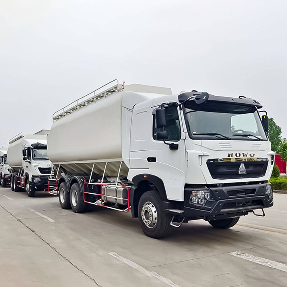 Howo 380hp 6x4 Bulk Feed Cargo Truck for livestock feed transport