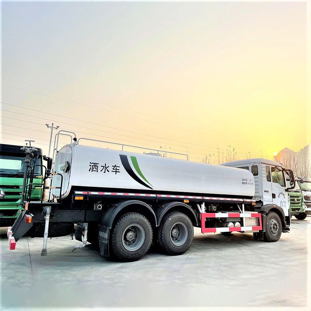 HOWO 6×4 water tanker truck