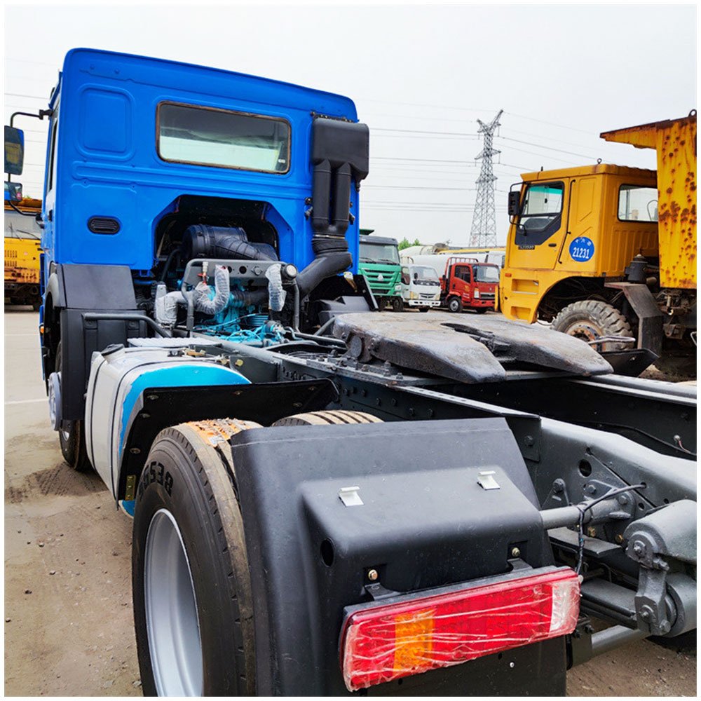 HOWO 420HP 8X4 dump truck rear view with heavy-duty tailgate