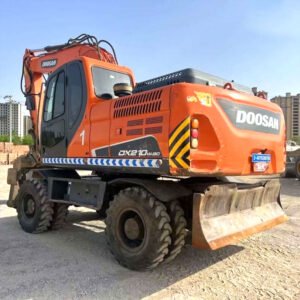 Used Doosan DX210W 22.6-ton wheeled excavator with 0.86 m³ bucket