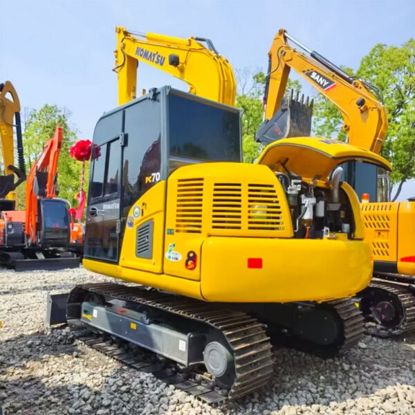 Used Komatsu PC70 Excavator front view with 0.3-0.37m³ bucket and SAA4D95LE-5 engine
