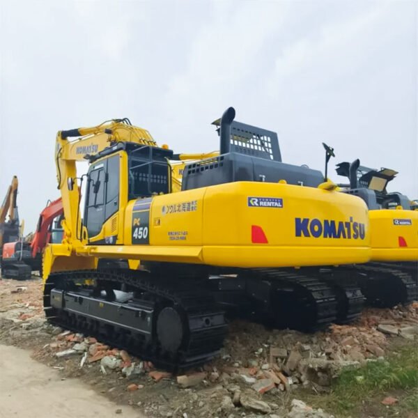 Used Komatsu PC450 Excavator front view with 2.6m³ bucket and SAA6D125E-6 engine