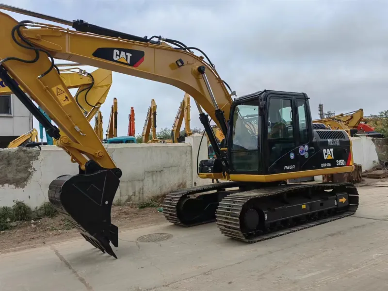 CAT 315D Excavator side view with boom and arm fully extended