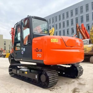 Used Hitachi EX70 ZX70 Excavator compact hydraulic excavator front view