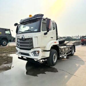 Howo NX 440 4×2 Trailer Tractor Truck Head featuring Mercedes-Benz technology cab and lightweight chassis