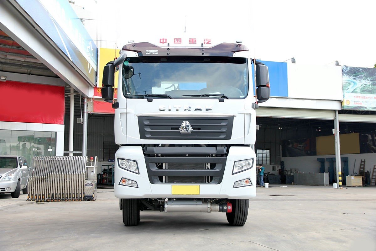SITRAK C7H 4×2 Tractor Truck front view, 360HP, high-roof cabin, reinforced chassis.