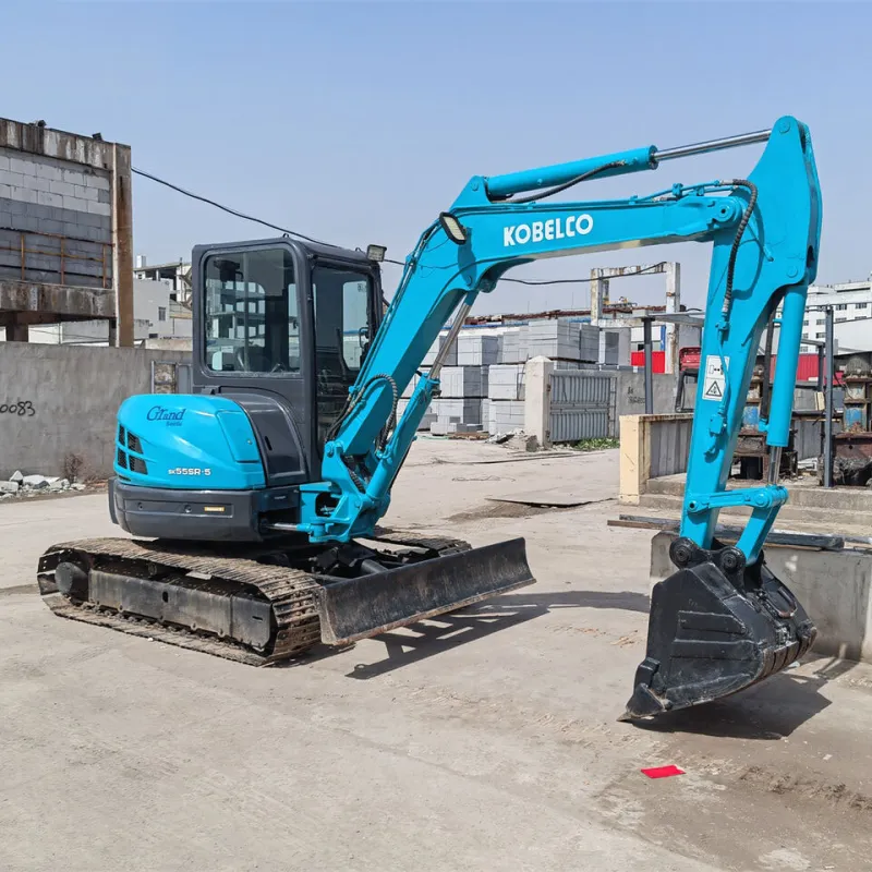 Side view of Kobelco SK55 Excavator showing compact structure and hydraulic performance