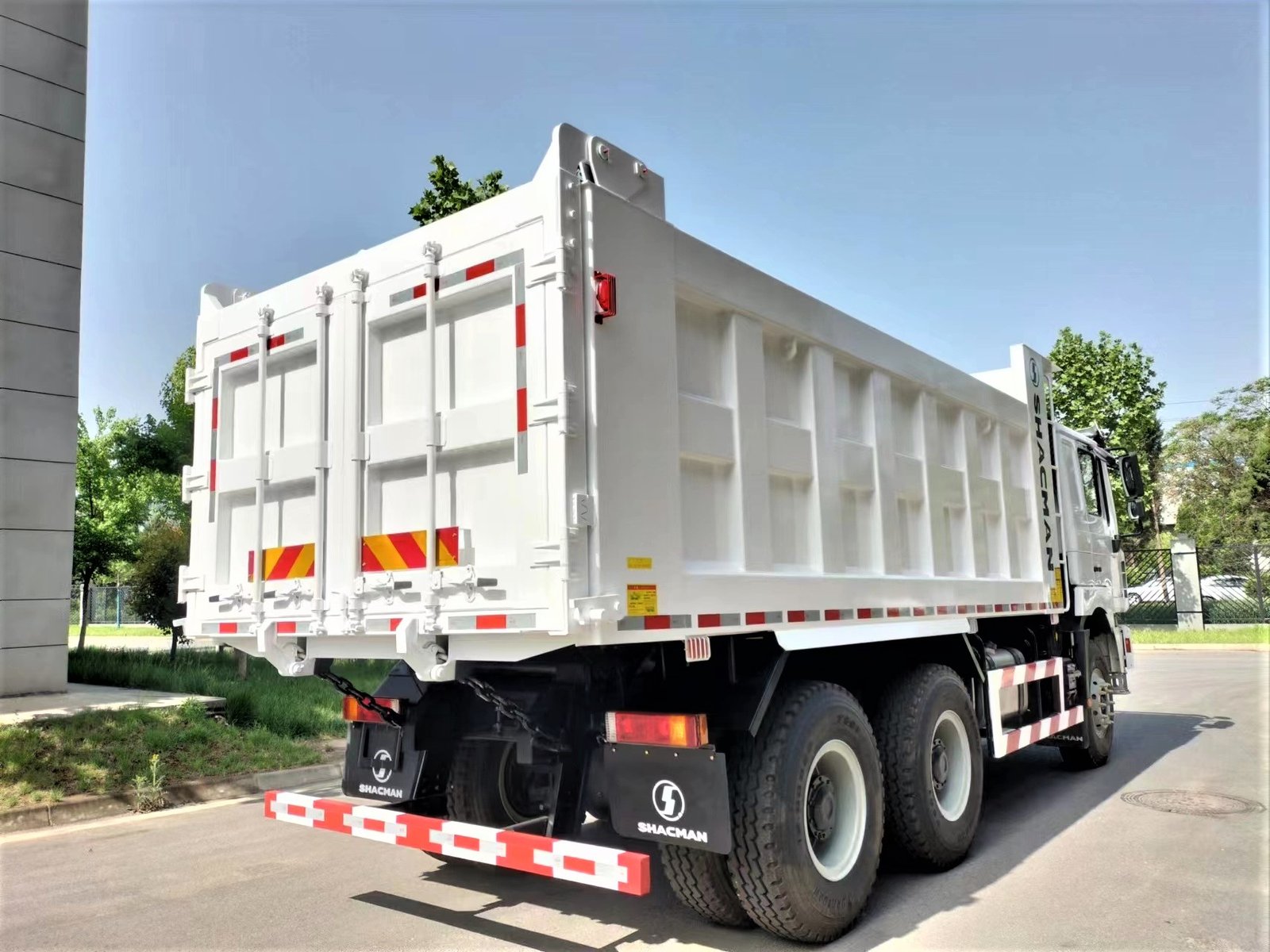 Shacman F3000 6×4 Dump Truck Rear 3/4 View