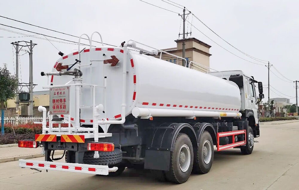 HOWO 371HP 6×4 water tanker truck with HW76 cab and sprinkler system