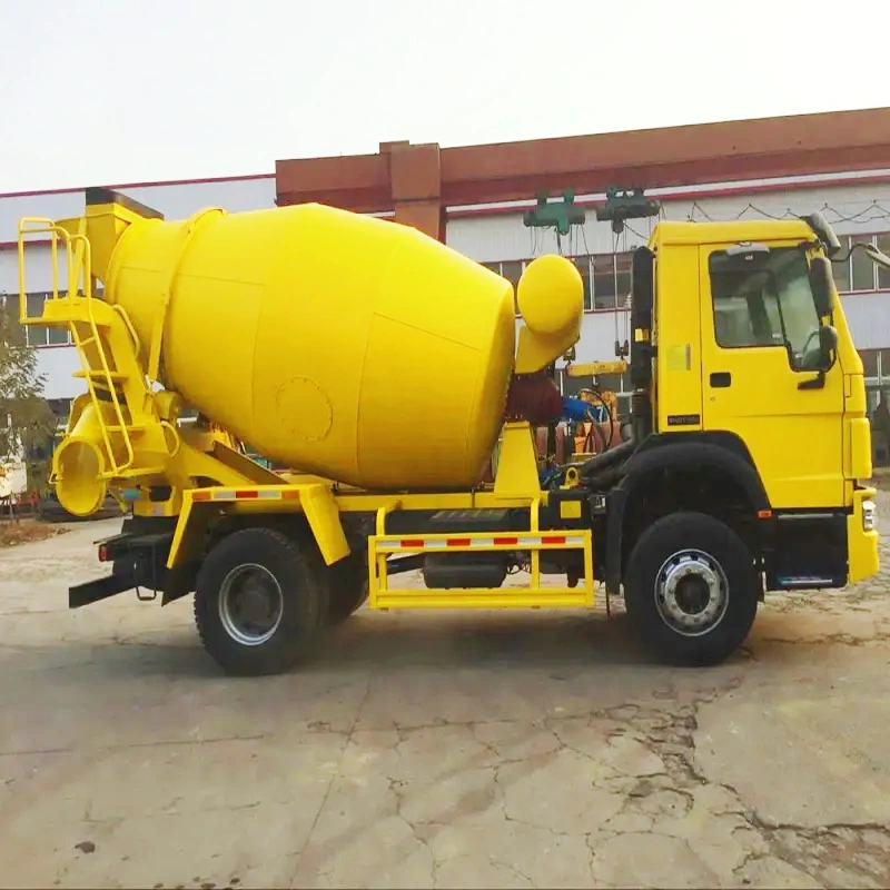 Howo 4x2 Concrete Mixer Truck side view with 4 m³ mixing drum