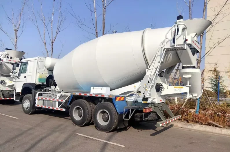 Howo 400HP 6x4 Concrete Mixer Truck drum close-up