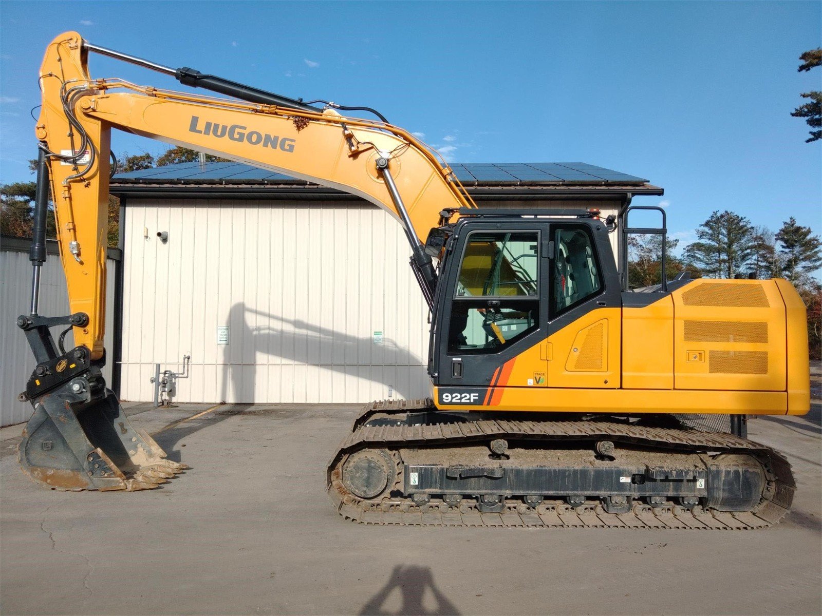 Side view of LIUGONG 922F Excavator showing boom, hydraulic arm, and durable chassis for construction projects