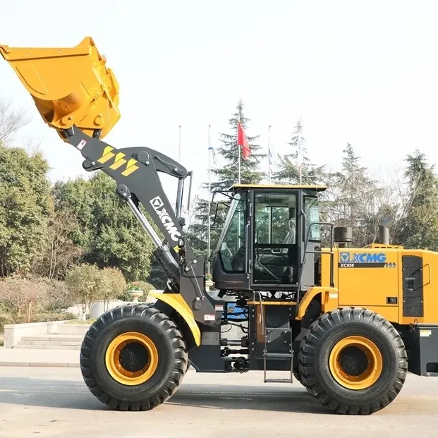 Side view of XCMG XC956 wheel loader showing full profile and bucket design