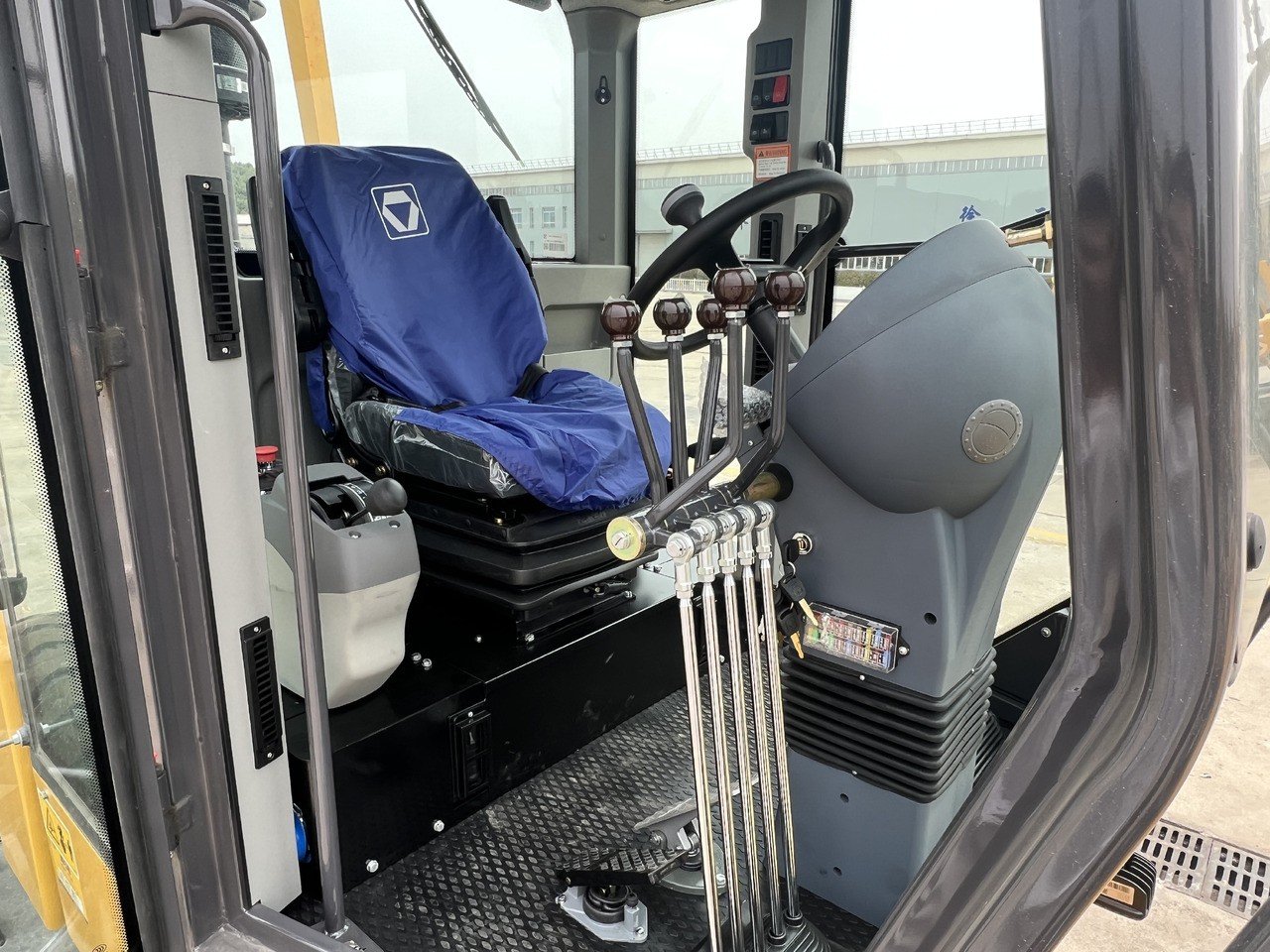 XCMG GR180 motor grader operator cabin interior close-up