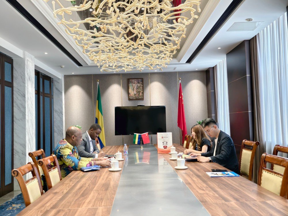 Official conference between Gabon delegation and ZW Group, a professional Commercial Vehicle Manufacturer China.